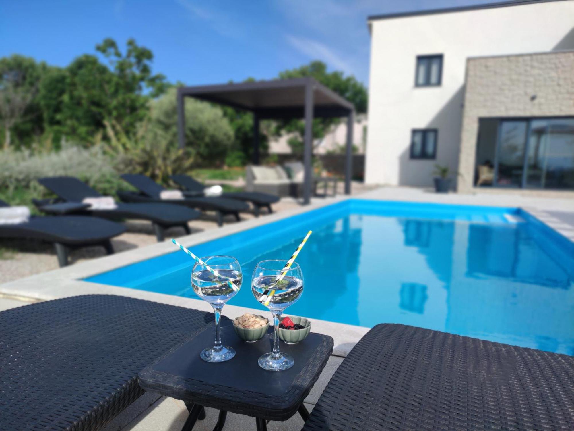 Lazy 8 Villa Garica Luaran gambar